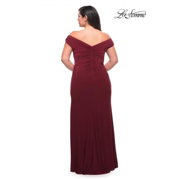 NWT La Femme Ruched Off-The-Shoulder V-Back Dress - size 16W - Picture 2 of 8